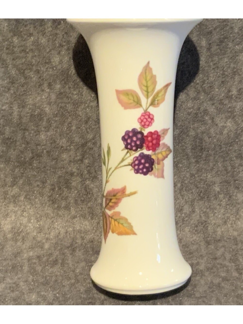 Vintage English 1974 Royal Worcester Fine Bone China Arden 4.5”H Bud Vase
